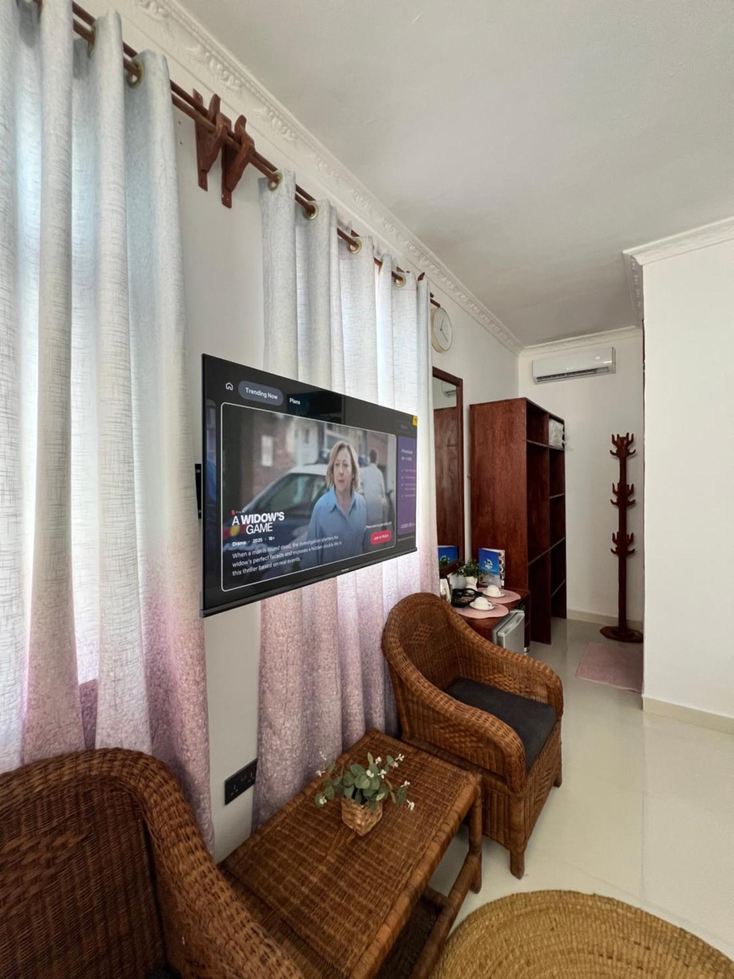 Hotell Front 3*